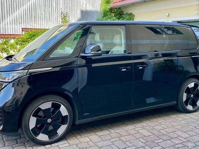 Käytetty VW ID. Buzz Pro 150 kW (204 HP) 2022 Musta Tila-auto