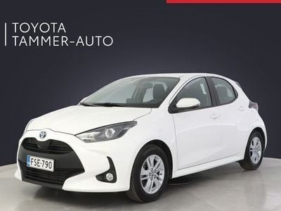 Käytetty Toyota Yaris Active 114 HP (83 kW) 2024 Valkoinen Viistoperä
