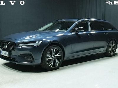 Sininen Käytetty 2025 Volvo V90 Performance Farmari | 61 800 €