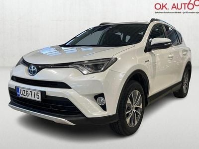 Käytetty Toyota RAV4 Hybrid Active 155 HP (114 kW) 2016 Valkoinen Katumaasturi