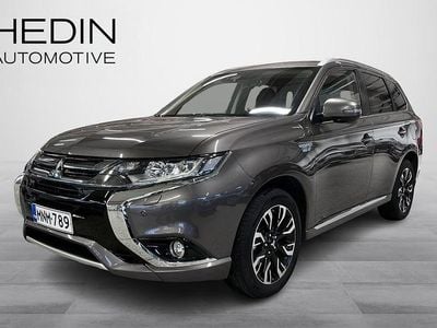 Ruskea Käytetty 2018 Mitsubishi Outlander P-HEV Intense+ Farmari | 17 490 € (Perustarjous)