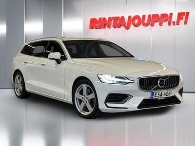 Valkoinen Käytetty 2022 Volvo V60 Business Edition Farmari | 28 900 € (Perustarjous)