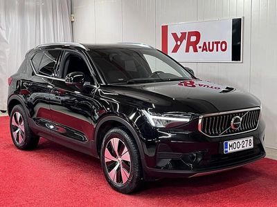 Käytetty 2023 Volvo XC40 Core Katumaasturi | 33 800 € (Perustarjous)
