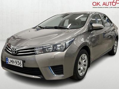 Ruskea (beige) Käytetty 2013 Toyota Corolla Active Sedan | 12 900 € (Hieman kallis)