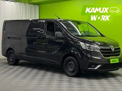 Midnight black Käytetty 2022 Renault Trafic Komfort Tila-auto | 23 870 € (Hyvä tarjous)