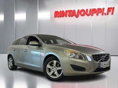 Käytetty Volvo V60 Momentum 163 HP (119 kW) 2011 Farmari