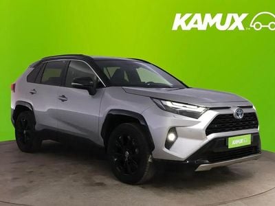 Käytetty Toyota RAV4 Hybrid Business Edition 222 HP (163 kW) 2022 Hopea / harmaa Katumaasturi