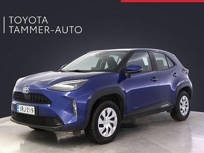 Sininen Käytetty 2023 Toyota Yaris Cross Active Katumaasturi | 26 480 € (Perustarjous)