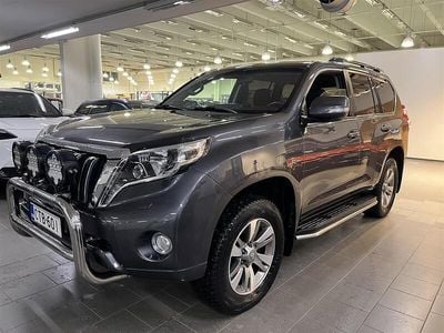 Harmaa Käytetty 2015 Toyota Land Cruiser Active Katumaasturi | 59 890 €