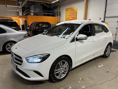 Käytetty Mercedes B250e Business 218 HP (160 kW) 2023 Tila-auto