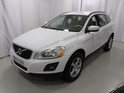 Käytetty Volvo XC60 Kinetic 163 HP (119 kW) 2008 Valkoinen Katumaasturi