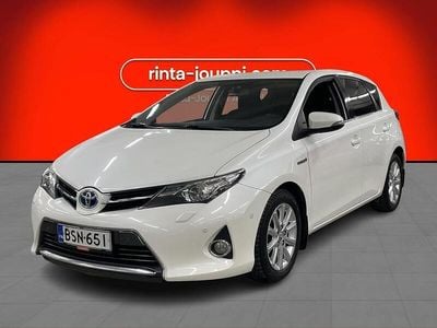 Käytetty 2015 Toyota Auris Hybrid Active Viistoperä | 14 490 € (Perustarjous)