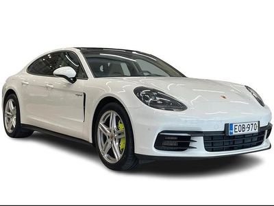 Porsche Panamera 4