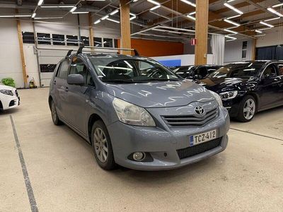 Käytetty 2011 Toyota Verso Edition Tila-auto | 12 800 € (Hieman kallis)