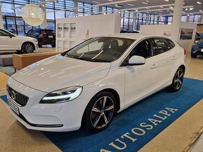 Käytetty Volvo V40 Inscription 122 HP (89 kW) 2018 Valkoinen Farmari