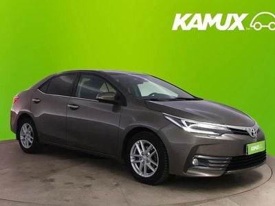 Käytetty Toyota Corolla Multidrive S 132 HP (97 kW) 2016 Hopea / harmaa Sedan