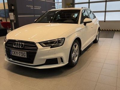 Käytetty Audi A3 Sportback Business 150 HP (110 kW) 2016 Valkoinen Viistoperä