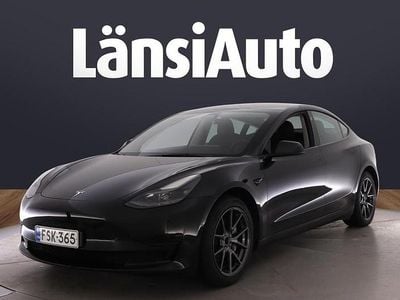 Musta Käytetty 2022 Tesla Model 3 Standard Range Plus Sedan | 29 490 € (Perustarjous)