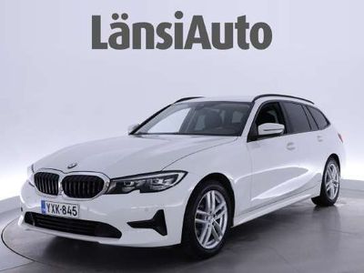 käytetty BMW 320 A E90 Sedan - xenon, vetokoukku, vakionopeudensäädin, urheiluistuimet, neliveto