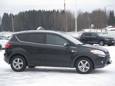 Käytetty Ford Kuga Titanium 140 HP (102 kW) 2012 Musta Katumaasturi