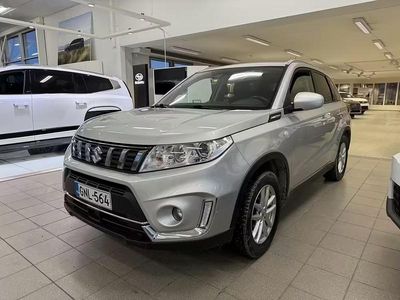 Käytetty Suzuki Vitara GL 112 HP (82 kW) 2019 Hopea Viistoperä