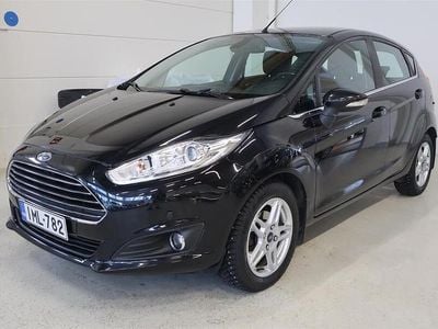 Käytetty Ford Fiesta Titanium 101 HP (74 kW) 2016 Musta Viistoperä