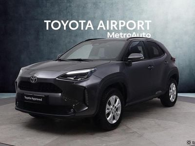 Käytetty Toyota Yaris Cross 116 HP (85 kW) 2024 Musta Katumaasturi