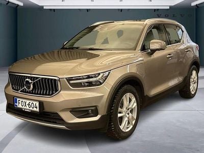 Harmaa Käytetty 2021 Volvo XC40 Inscription Katumaasturi | 28 750 € (Perustarjous)