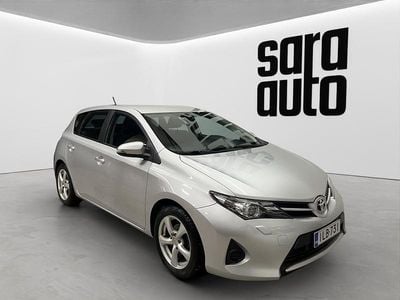 Käytetty Toyota Auris Life 99 HP (72 kW) 2013 Viistoperä