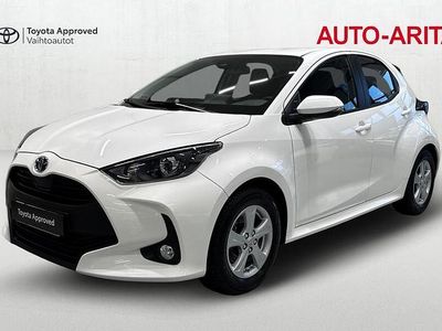 Käytetty Toyota Yaris Hybrid Active 101 HP (74 kW) 2022 Valkoinen Viistoperä