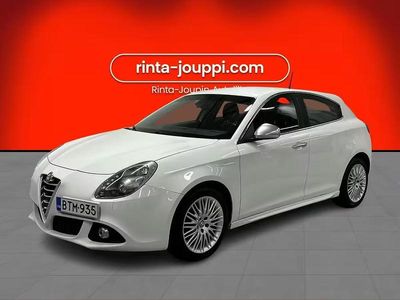 Käytetty 2016 Alfa Romeo Giulietta Distinctive Viistoperä | 12 590 € (Perustarjous)