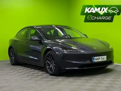 Hopea / harmaa Käytetty 2024 Tesla Model 3 Long Range AWD Sedan | 39 880 € (Kallis)
