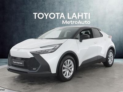 Valkoinen Käytetty 2024 Toyota C-HR Edition Katumaasturi | 34 890 € (Kallis)