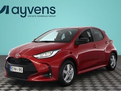 Käytetty Toyota Yaris Hybrid Style 116 HP (85 kW) 2024 Punainen Viistoperä