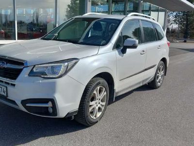 käytetty Subaru Forester 2,0 XS TD CVT - 2-omistajalta, Webasto, Vetokoukku, Bi-Xenon ajovalot, vakionopeudensäädin