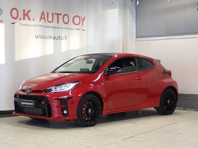 Punainen Käytetty 2023 Toyota Yaris Viistoperä | 50 900 €