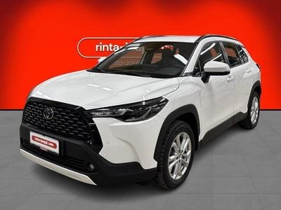 Valkoinen Käytetty 2025 Toyota Corolla Cross Active Katumaasturi | 42 400 € (Perustarjous)