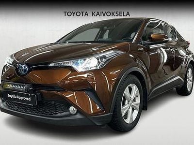 Ruskea (beige) Käytetty 2019 Toyota C-HR Active Katumaasturi | 21 490 € (Perustarjous)