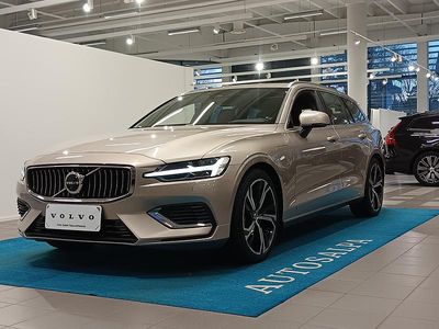 Käytetty Volvo V60 Performance 456 HP (335 kW) 2024 Ruskea Farmari