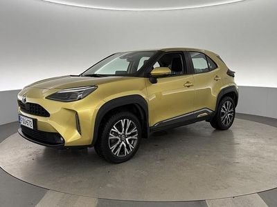 Käytetty Toyota Yaris Cross Active 116 HP (85 kW) 2021 Keltainen Katumaasturi