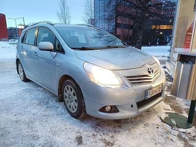 Sininen Käytetty 2010 Toyota Verso Sol Tila-auto | 9 480 € (Hyvä tarjous)