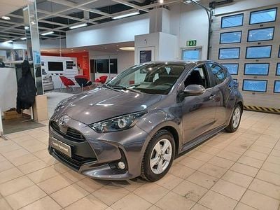 Käytetty Toyota Yaris Multidrive S 123 HP (90 kW) 2020 Harmaa Viistoperä