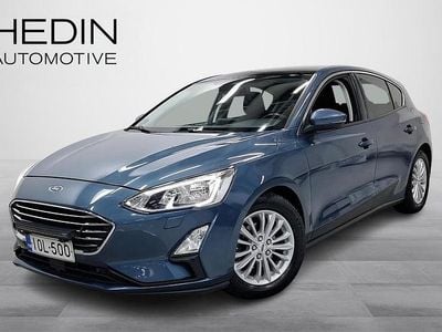 Käytetty Ford Focus Titanium 125 HP (91 kW) 2018 Sininen Viistoperä