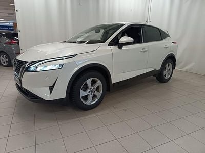 Käytetty Nissan Qashqai N-Connecta 158 HP (116 kW) 2024 Valkoinen Katumaasturi