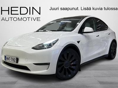 Käytetty 2024 Tesla Model Y Performance Katumaasturi | 45 900 € (Hieman kallis)