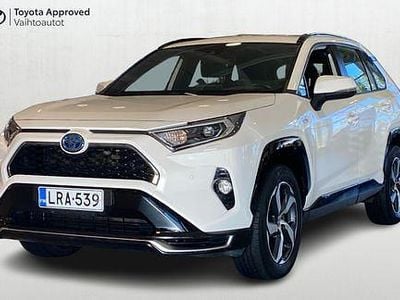 Valkoinen Käytetty 2021 Toyota RAV4 Active Katumaasturi | 38 690 € (Perustarjous)