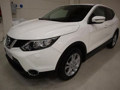 Käytetty Nissan Qashqai Acenta 116 HP (85 kW) 2015 Valkoinen Katumaasturi