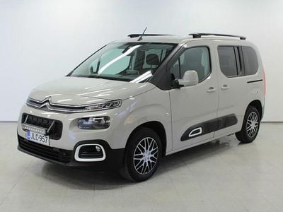 Käytetty Citroën Berlingo Feel 102 HP (75 kW) 2019 Tila-auto