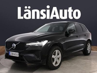 Musta Käytetty 2022 Volvo XC60 R-Design Katumaasturi | 37 780 € (Hieman kallis)
