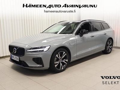 Käytetty Volvo V60 Plus 350 HP (257 kW) 2025 Harmaa Farmari